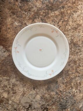 Arcopal France Odessa pattern milk glass salad plate
